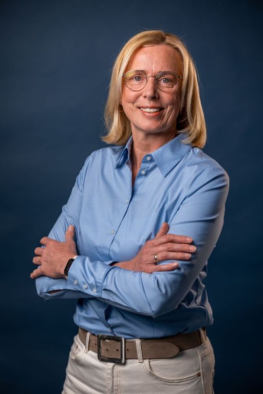 Antrag auf Modernisierung zu einem Kunstrasen-Fußballplatz in Flüren