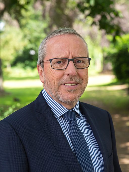 Einführende Zusammenfassungen bei umfangreichen öffentlichen Verwaltungs-vorlagen