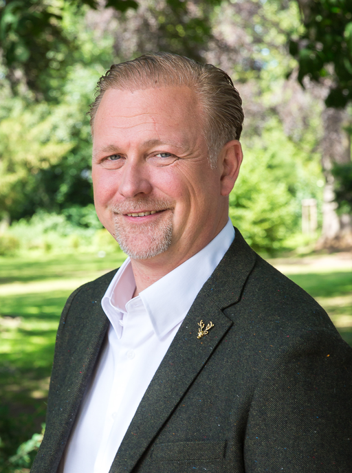 Bewässerungssäcke für die Bewässerung der städt. Bäume auf öffentlichen Flächen und Wegen